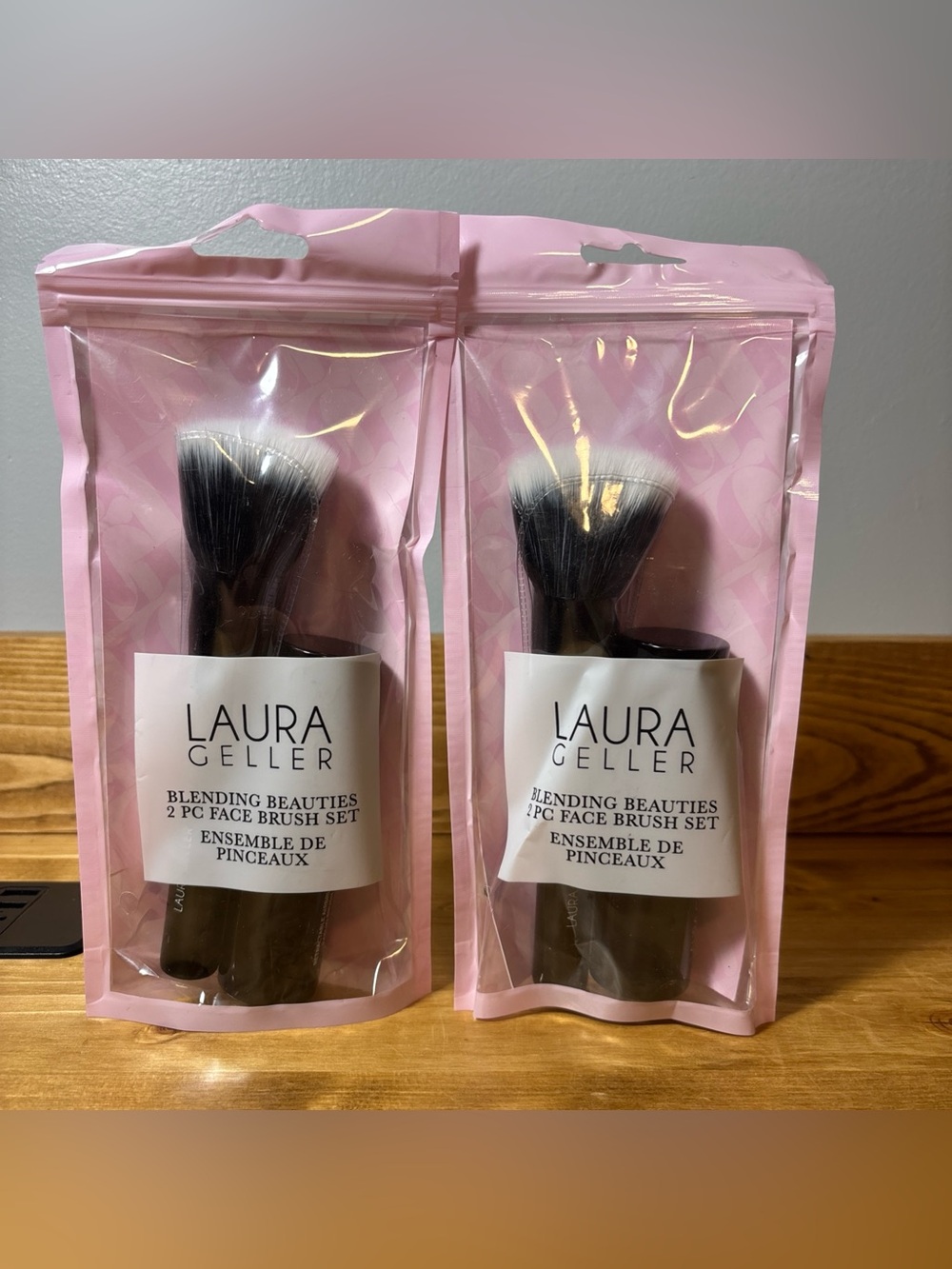 LAURA GELLER Blending Beauties 2 Piece Face Brush Set Kabuki & Powder Brush 2 pk